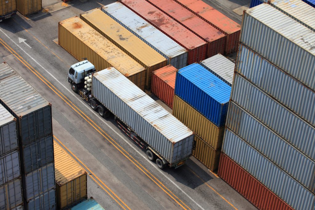 Stivaggio in container delle merci - Phoenix Logistic